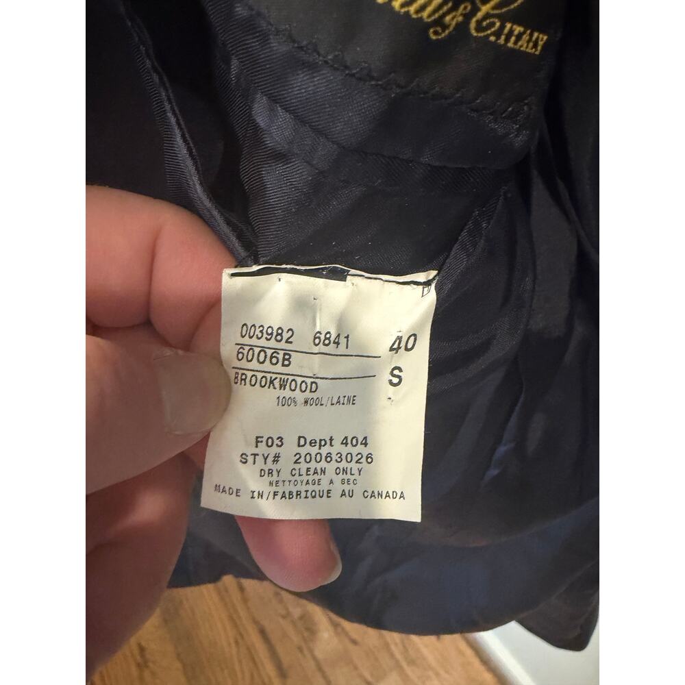 Brooks Brothers Brooksease Navy Blazer | Size 40S | Gold Buttons 🧥 - Picture 3 of 6
